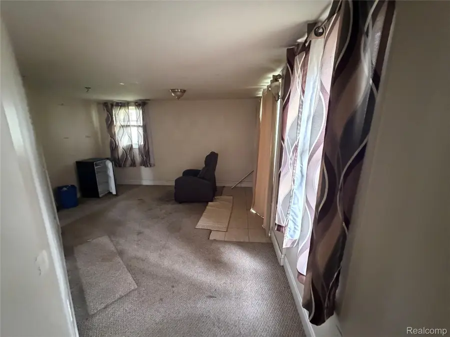 16304 E 10 Mile Road, Eastpointe, MI 48021 - #3