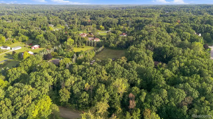 700 W Maple Road, Milford, MI 48381 - #3