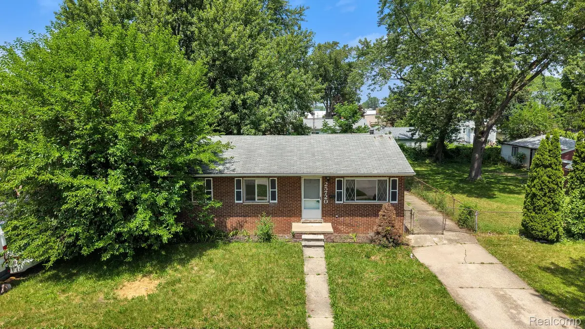 25720 Norfolk Street, Dearborn Heights, MI 48125 - #1