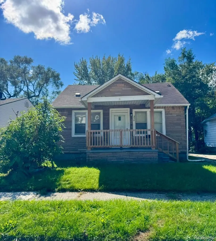 8676 Jewett Avenue, Warren, MI 48089 - #1