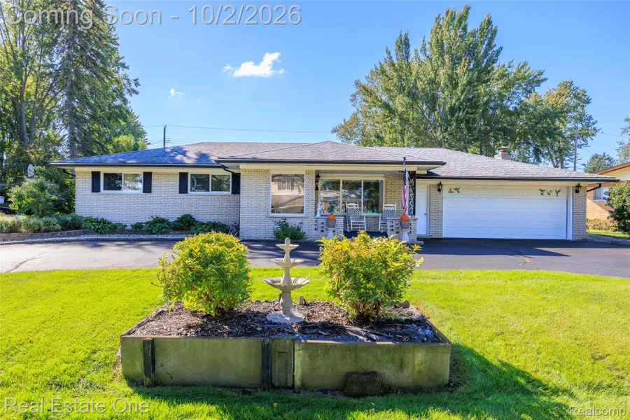 6056 Pinetree Drive, Shelby, MI 48316 - #2