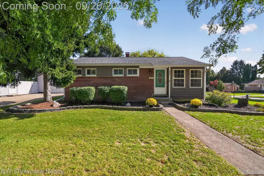 804 Bishop Street, Milford, MI 48381 - #3