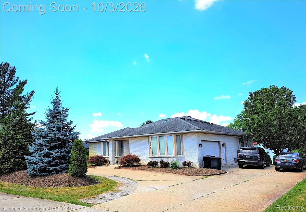 2990 Hiller Road, West Bloomfield, MI 48324 - #1