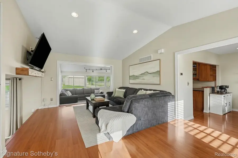 4071 Ironside Drive, Waterford, MI 48329 - #3