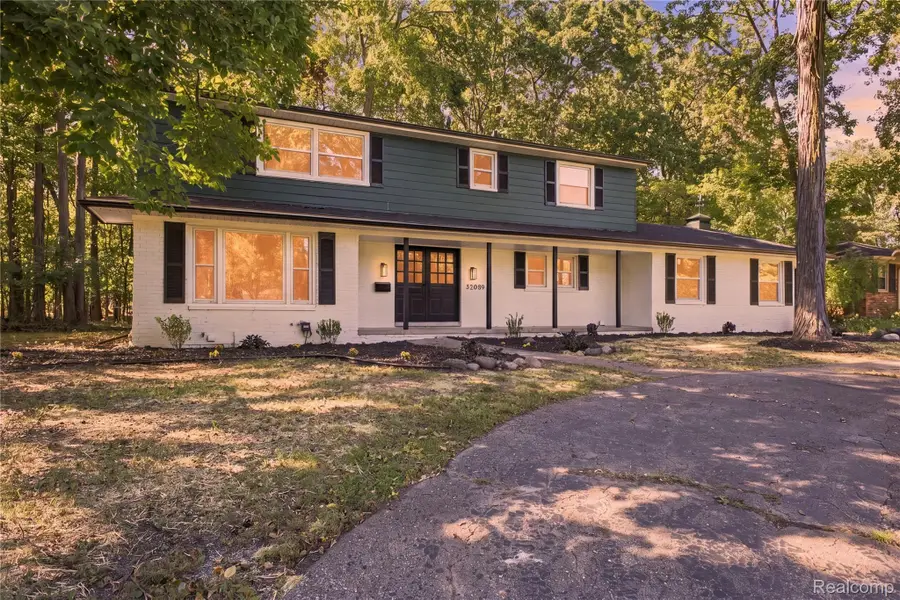 32089 Olde Franklin Drive, Farmington Hills, MI 48334 - #2