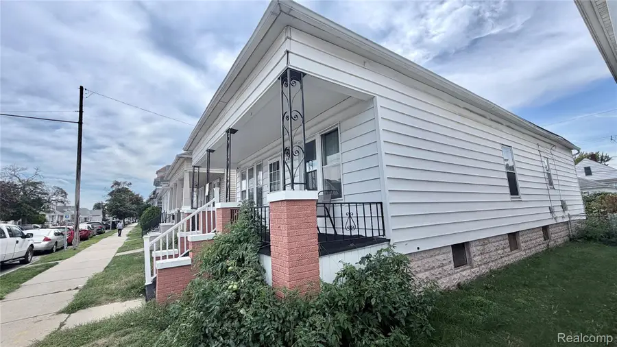 11697 Moran Street, Hamtramck, MI 48212 - #3