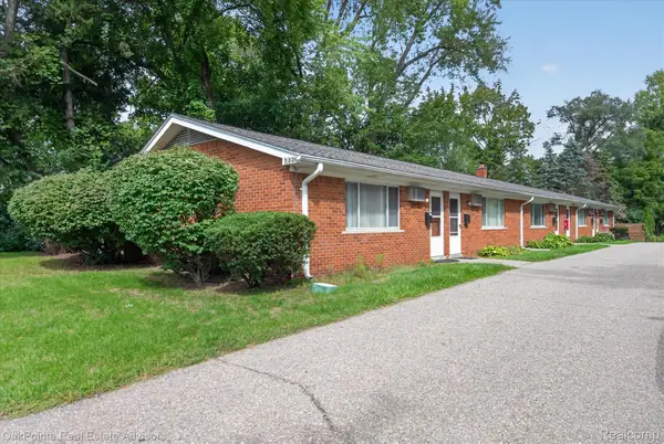2328 Crooks Road, RoyalOak, MI 48073