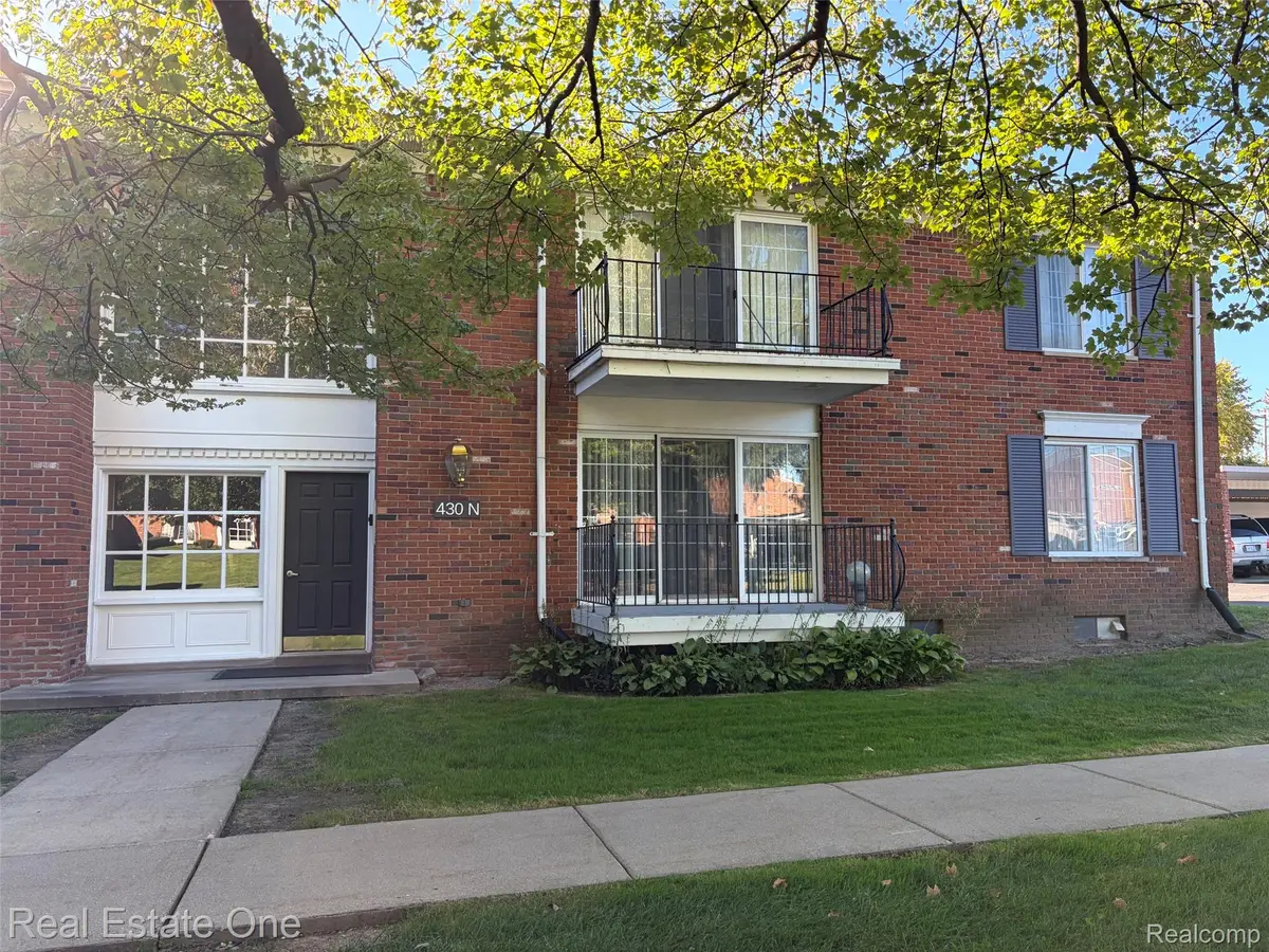 430 N Fox Hills Drive N #5 up, Bloomfield, MI 48304 - #1