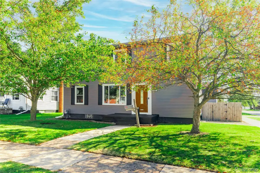 13081 Cunningham Street, Southgate, MI 48195 - #2