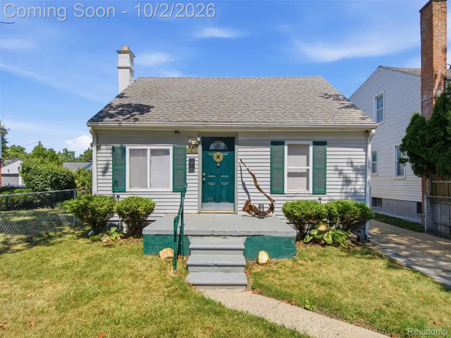 6811 Toepfer Road, Warren, MI 48091 - #2