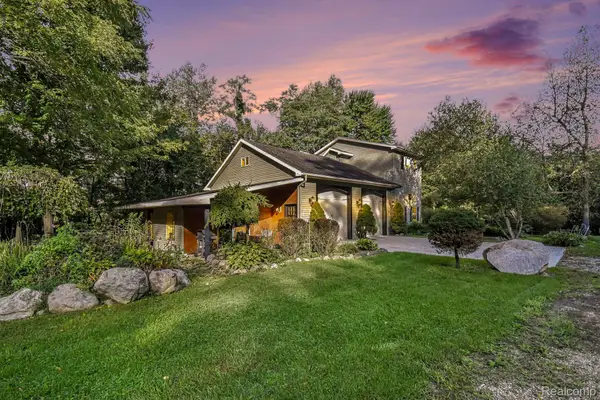 11162 Scipio Highway, Vermontville, MI 49096