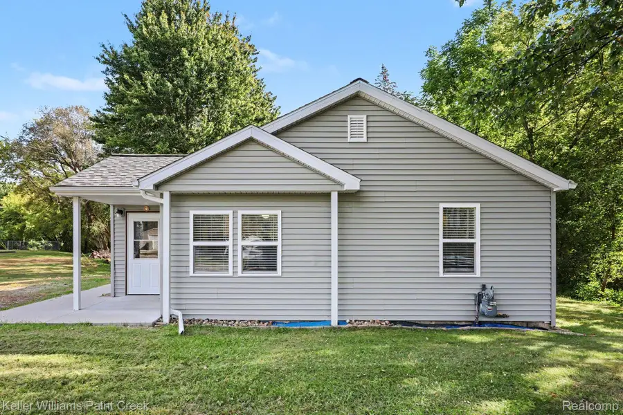 7190 Lakeshore Road, Lakeport, MI 48059 - #2