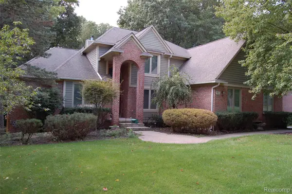 9843 Creekwood Trail, Davisburg, MI 48350