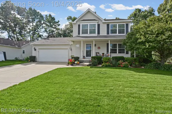 2351 Hickory Circle Drive, Howell, MI 48855
