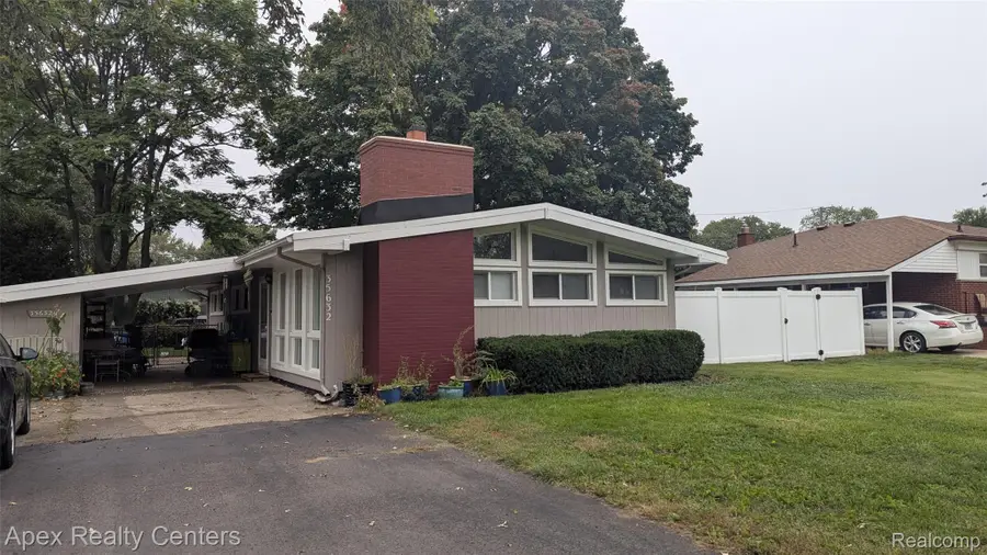 35632 Palmer Road, Westland, MI 48186 - #2