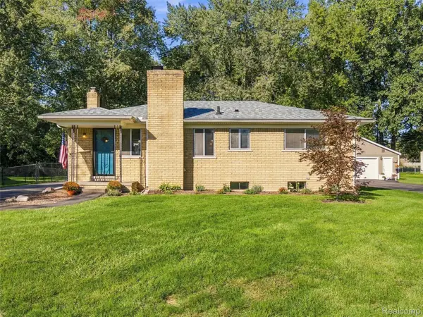 15119 Bainbridge Street, Livonia, MI 48154