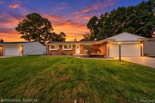 3953 Percy King Road, Waterford, MI 48329