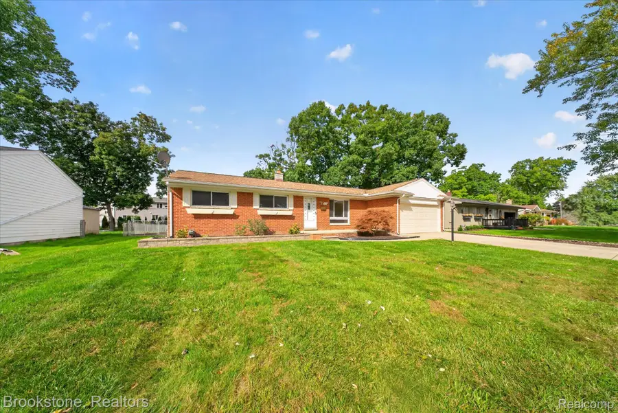 3953 Percy King Road, Waterford, MI 48329 - #2