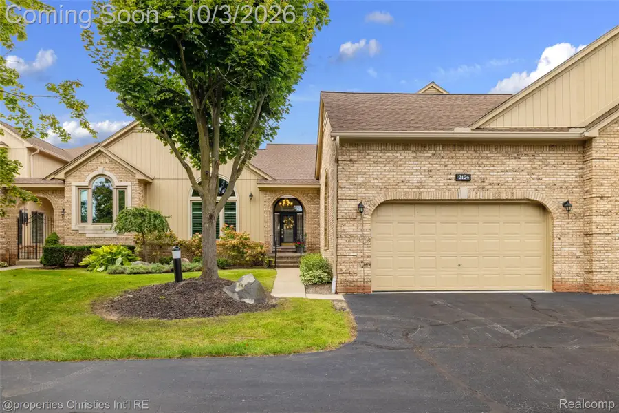 2124 Clearwood Court #712, Shelby, MI 48316 - #2