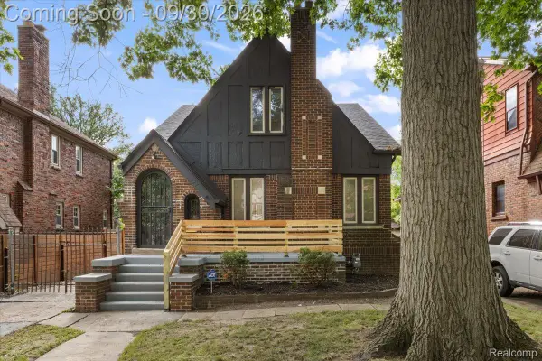5275 Yorkshire Road, Detroit, MI 48224