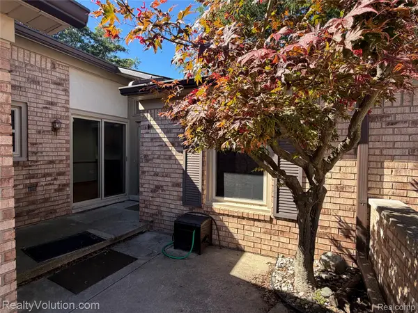 49255 Chestnut Hill Court, ShelbyTwp, MI 48315
