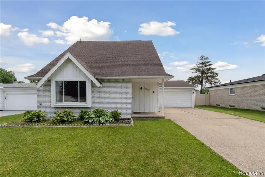 35728 Dunston Drive, Sterling Heights, MI 48310 - #3