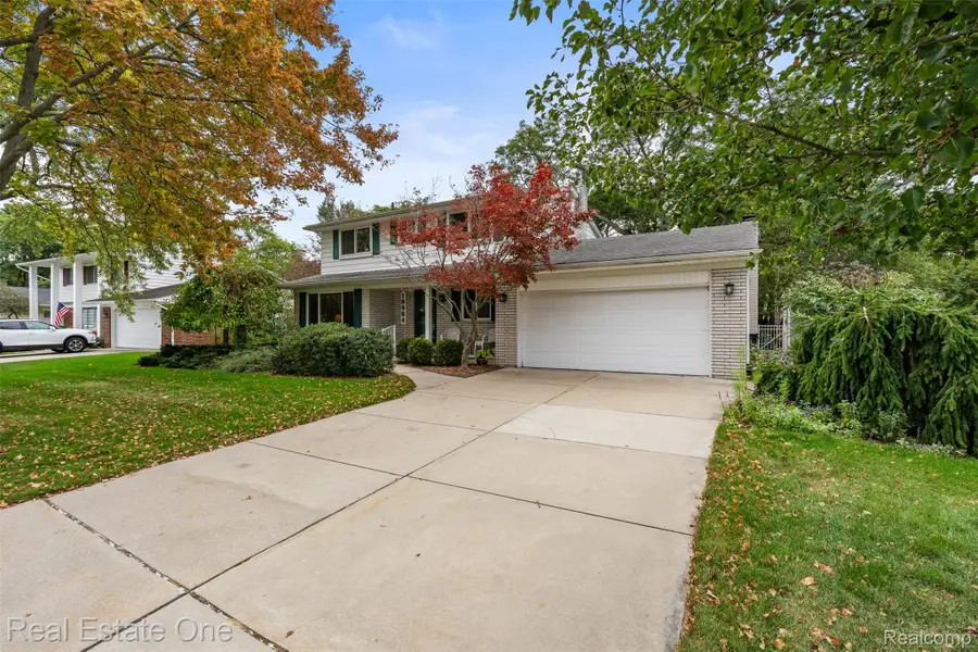 18984 Briarwood Lane, Clinton Township, MI 48036 - #2