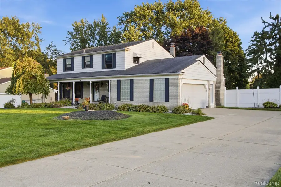 34979 Oakland Street, Farmington, MI 48335 - #2