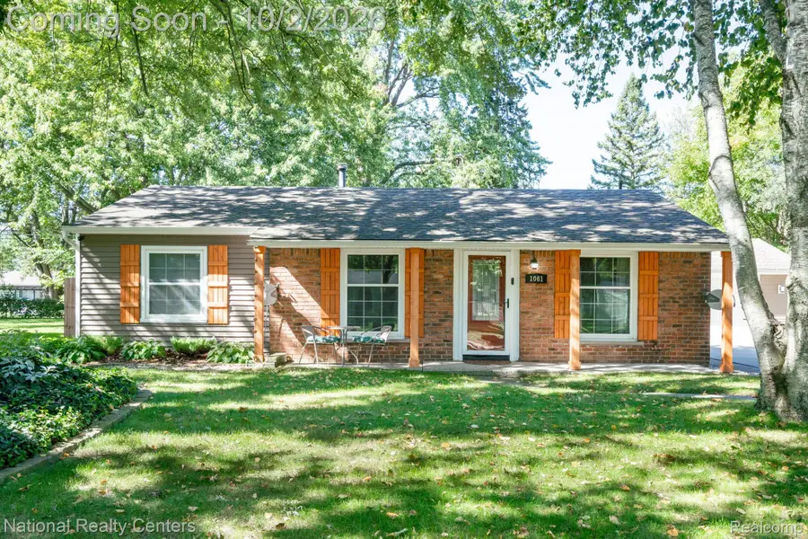 1061 Truwood Drive, Rochester Hills, MI 48307 - #2