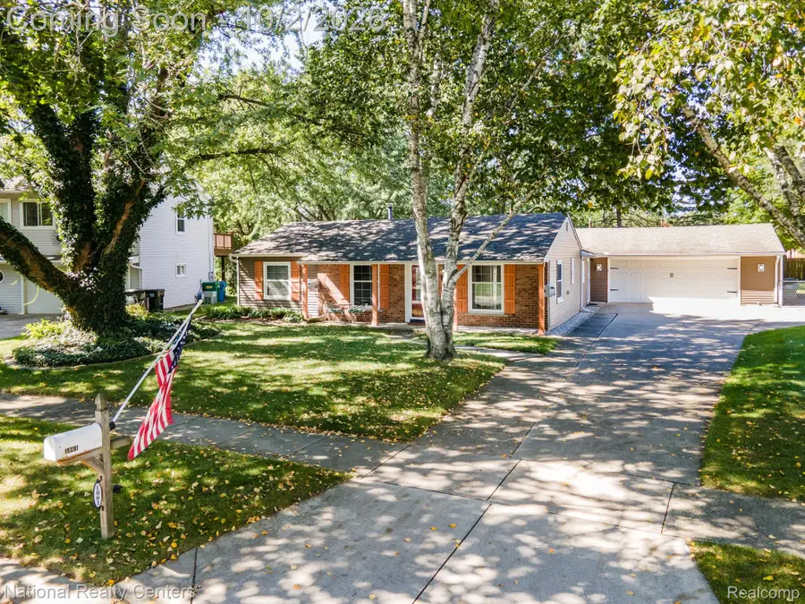 1061 Truwood Drive, Rochester Hills, MI 48307 - #3