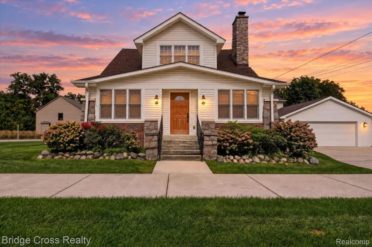 285 E Long Lake, Troy, MI 48085 - #1