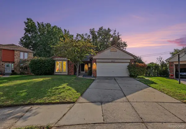 46607 Foxtail Court, Macomb, MI 48044