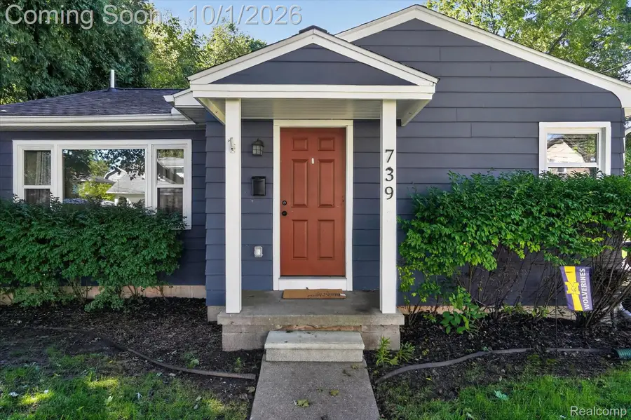 739 Randolph Street, Jackson, MI 49203 - #2