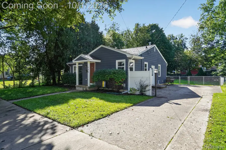 739 Randolph Street, Jackson, MI 49203 - #3