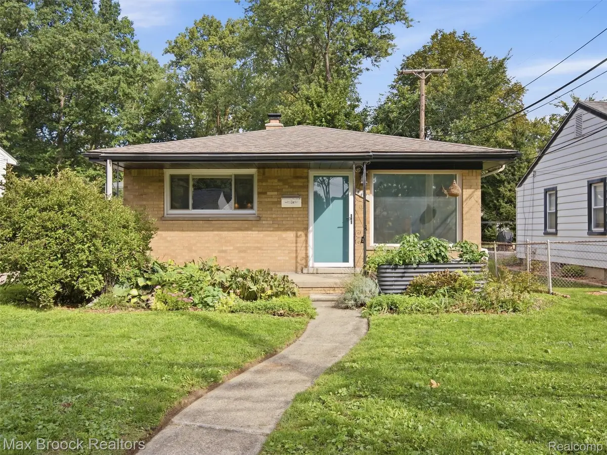 419 Lincoln Avenue, Clawson, MI 48017 - #1