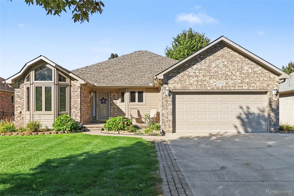 39201 Ajanta Court, Sterling Heights, MI 48310 - #1