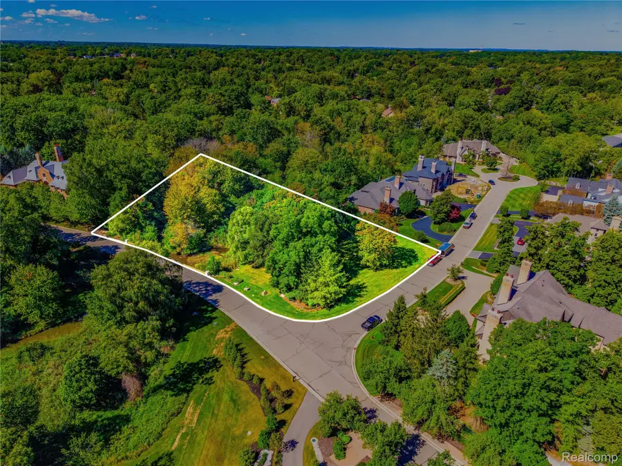 556 Barrington Court, Bloomfield Hills, MI 48304 - #3