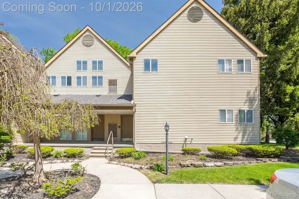27971 Rollcrest Road #10, FarmingtonHills, MI 48334