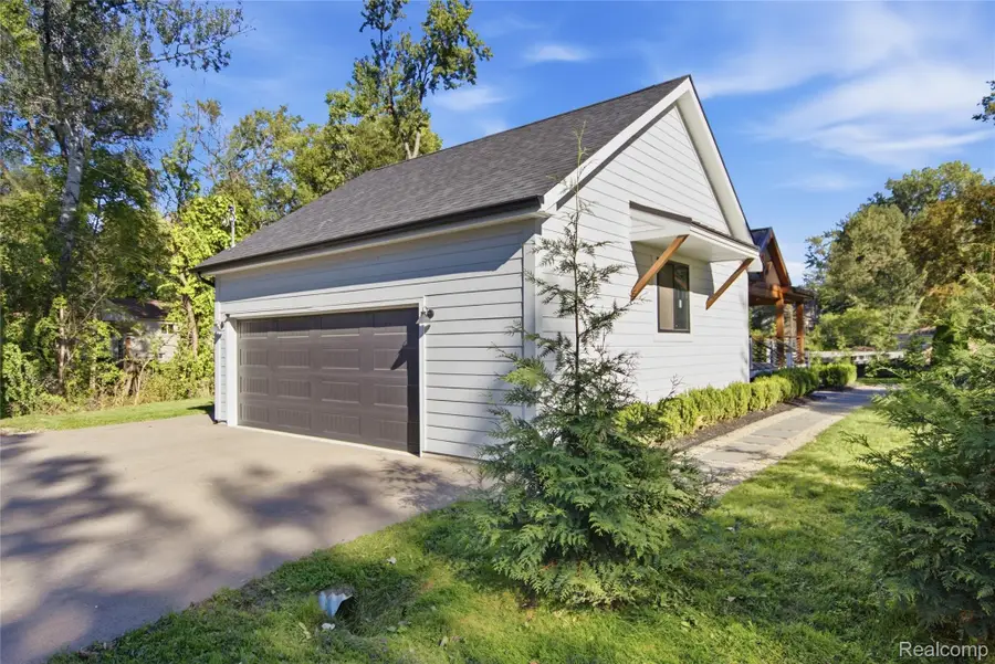 5150 Cheyenne Avenue, Waterford, MI 48327 - #3