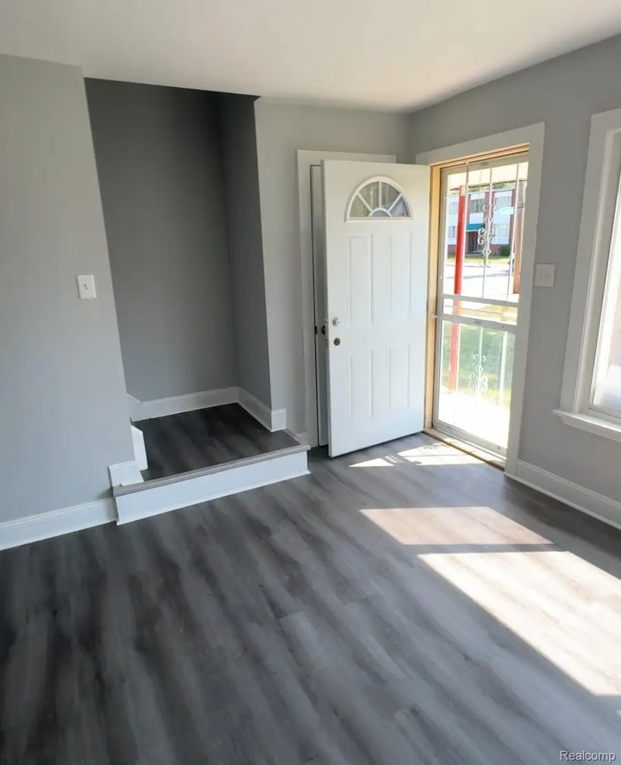 12039-12041 Schaefer Highway, Detroit, MI 48227 - #2