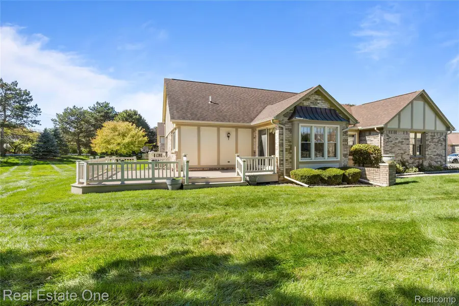 15696 Orchard Ridge Drive, Clinton, MI 48038 - #2