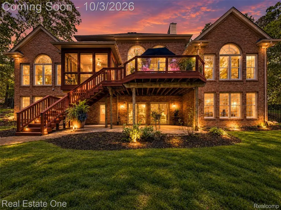 5086 Hilltop Estates Drive, Clarkston, MI 48348 - #3
