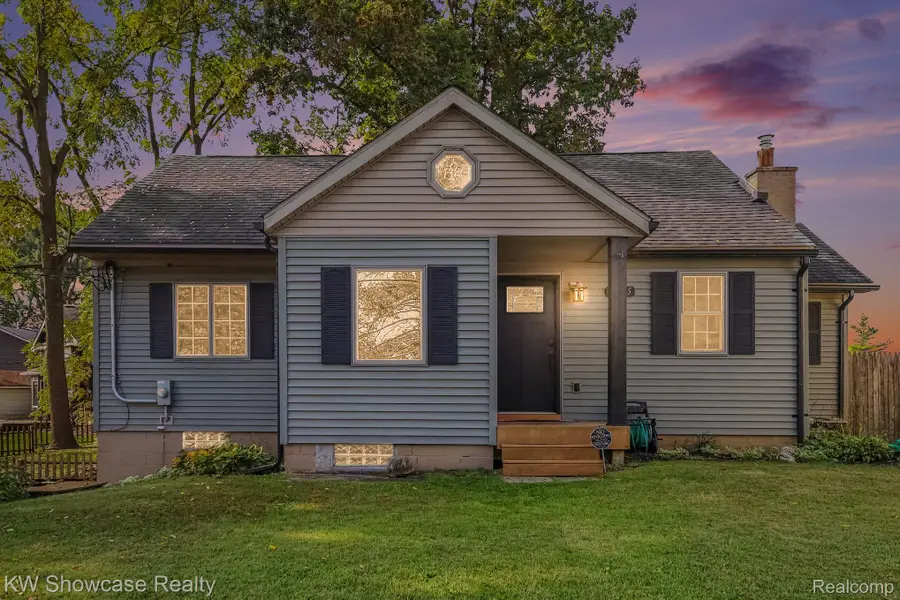 9345 Buckingham Street, White Lake, MI 48386 - #2