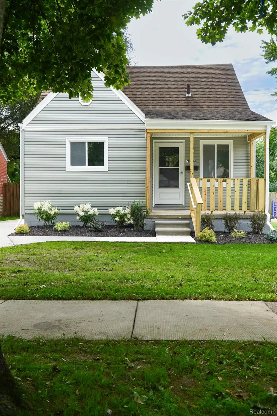20048 Washtenaw Street, Harper Woods, MI 48225 - #2