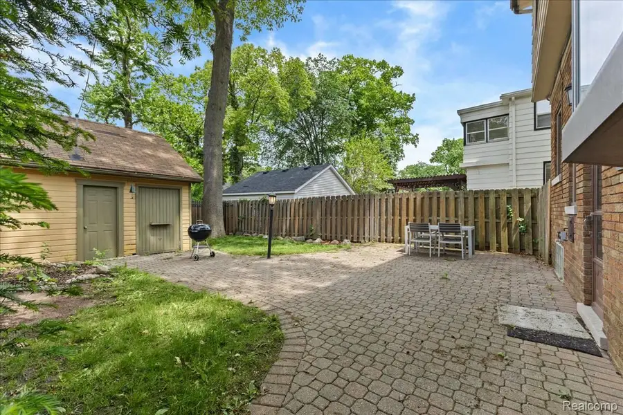 43 Wellesley Drive, Pleasant Ridge, MI 48069 - #2