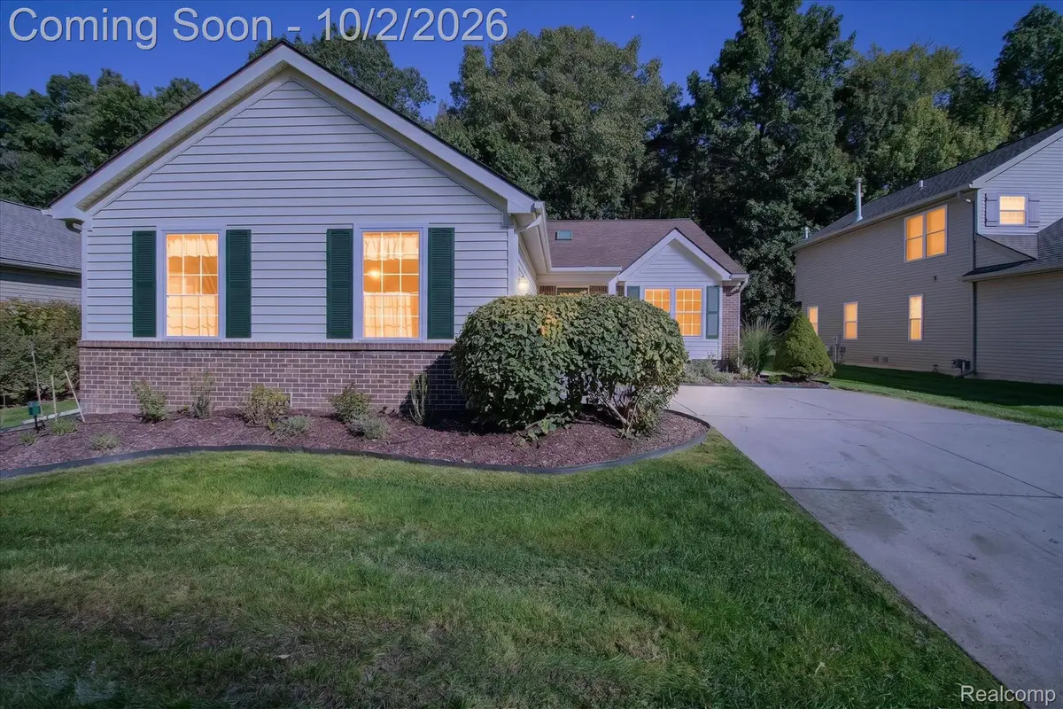 2697 Signature Circle, Pinckney, MI 48169 - #1