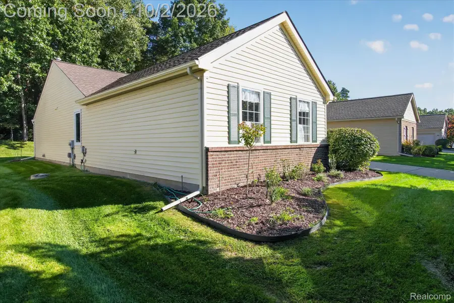 2697 Signature Circle, Pinckney, MI 48169 - #2