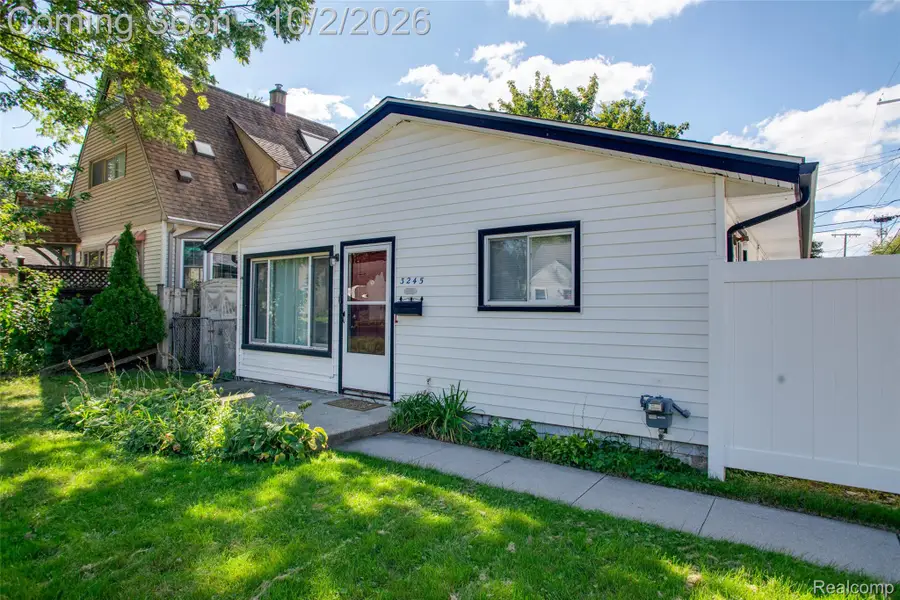 3245 Kenwood Street, Ferndale, MI 48220 - #3