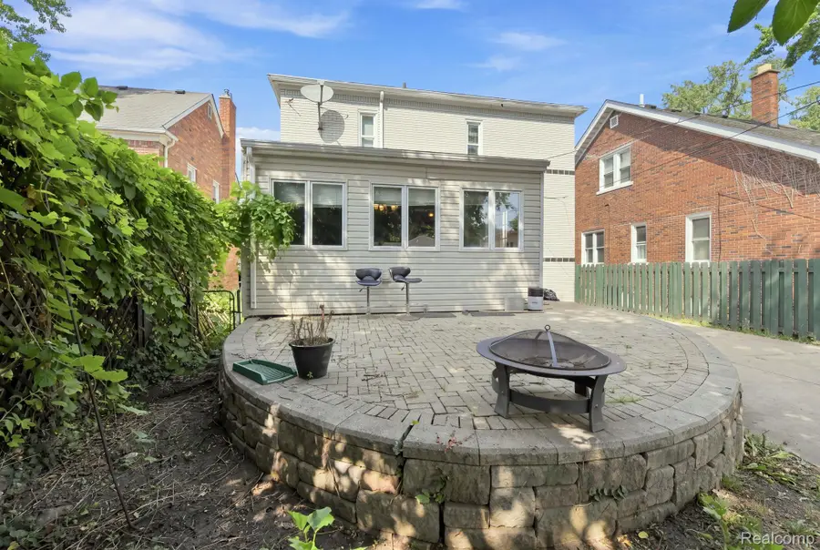 475 Belanger Street, Grosse Pointe Farms, MI 48236 - #2