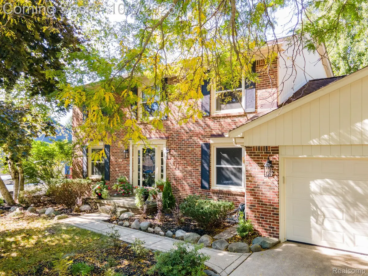 25523 Hunt Club Boulevard, Farmington Hills, MI 48335 - #1